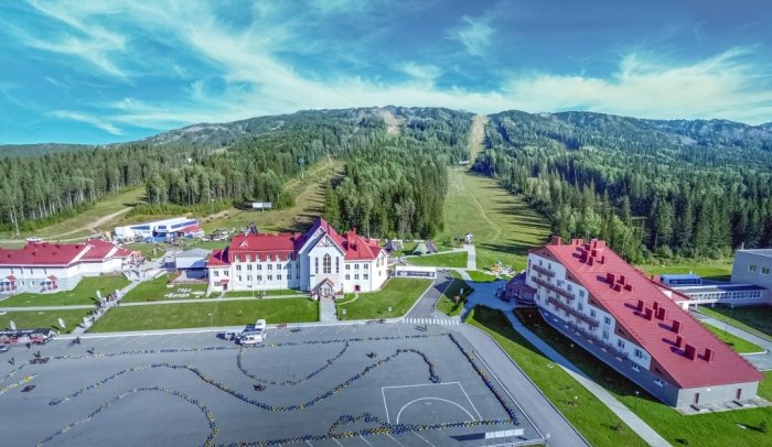 Физкультурно-оздоровительный комплекс «Гора Белая». Свердловская область, поселок Уралец