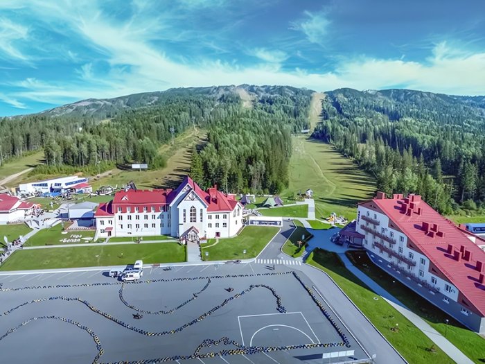 Физкультурно-оздоровительный комплекс «Гора Белая». Свердловская область, поселок Уралец