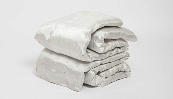 На стеклоткани со всех сторон